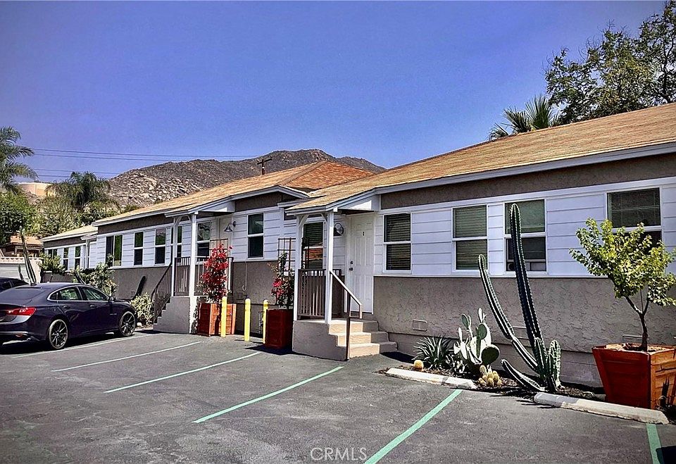 1st image of 3295 Rubidoux Blvd