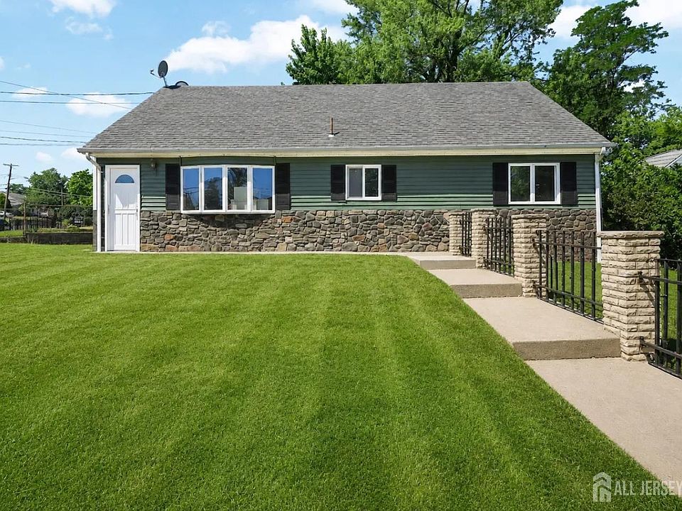1st image of 2 Kendall Dr