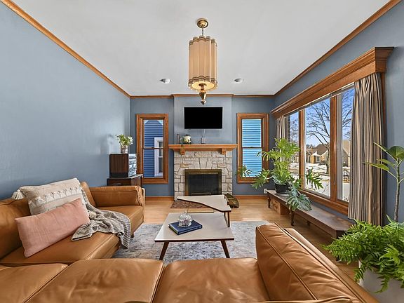5th image of 2877 South 46th STREET