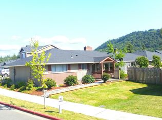 1708 Hillcrest Loop, Mount Vernon, WA 98274