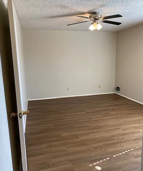 124 Linda Ln — Photo 14