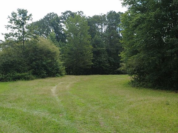 2nd image of 740 Barnes Rd