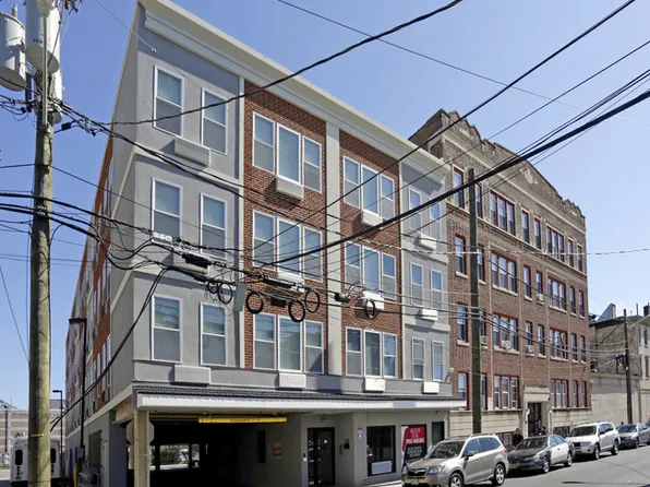 14 Canfield St #2, Orange, NJ 07050
