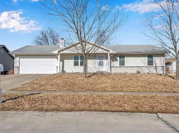1079 Crestwood Ln