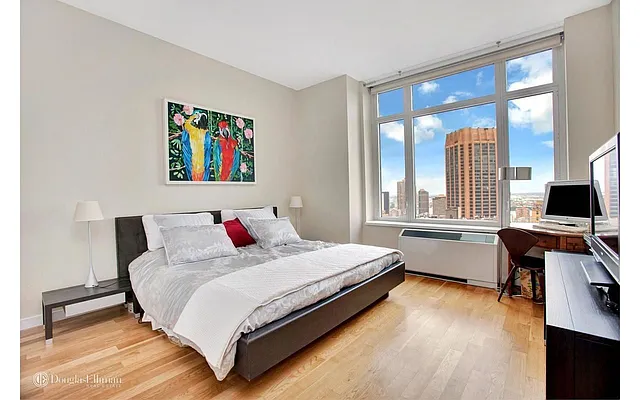 Sold by Douglas Elliman | media 4