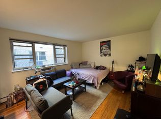 535 W Briar Pl APT 359, Chicago, IL 60657