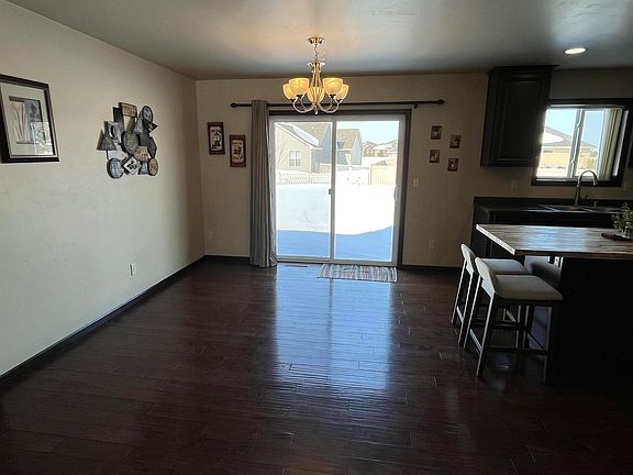 5th image of 600 Castlestone Ct