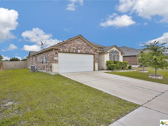 3rd image of 9302 Cricket Dr