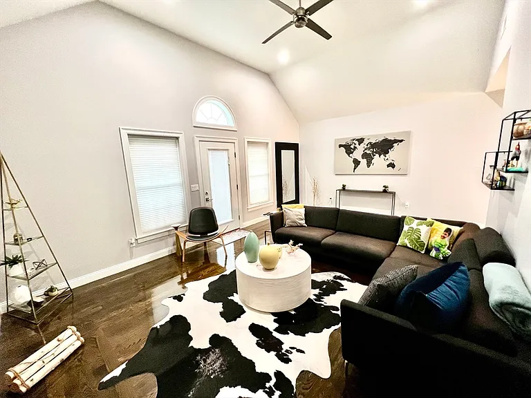 259 Oakwood Ave — Photo 15