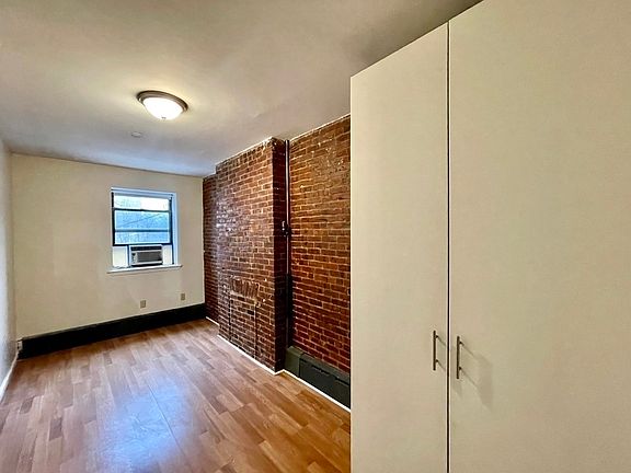 2nd image of 214 Hoyt St #2L