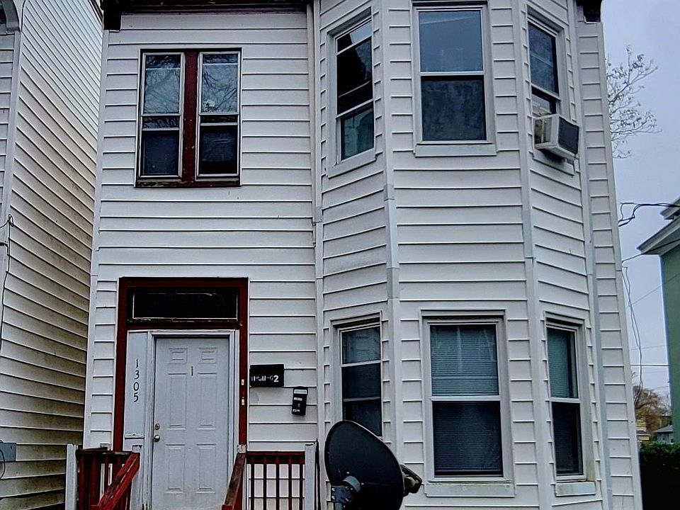 1st image of 1305 Oakwood Ave #2