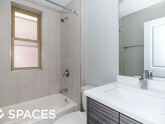 4th image of 3919 N Janssen Ave #3WHLS