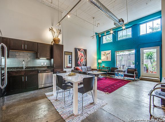 4th image of 1401 S Flores St APT 108