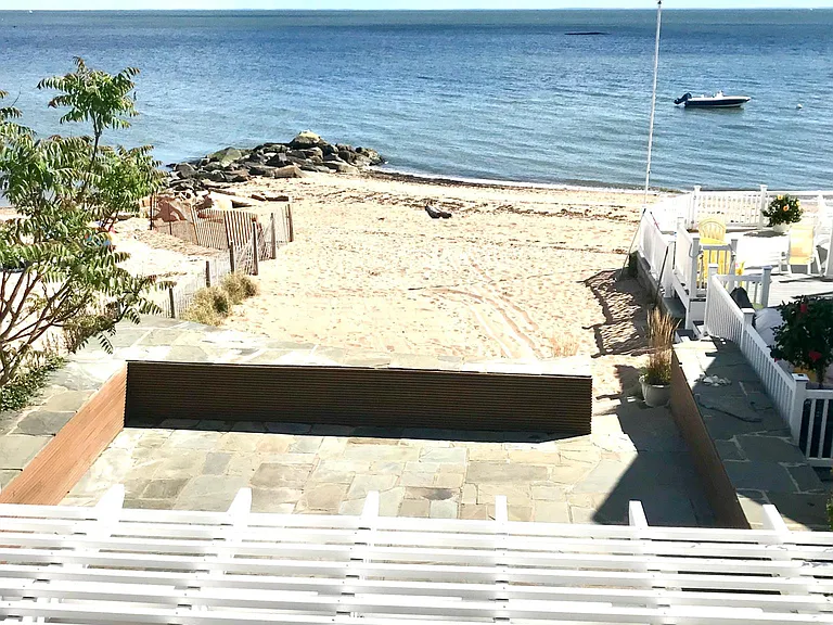 Cosey Beach Ave — Photo 8