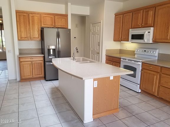 4th image of 14814 W Carbine Way