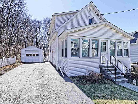 5th image of 24 Plum Ave