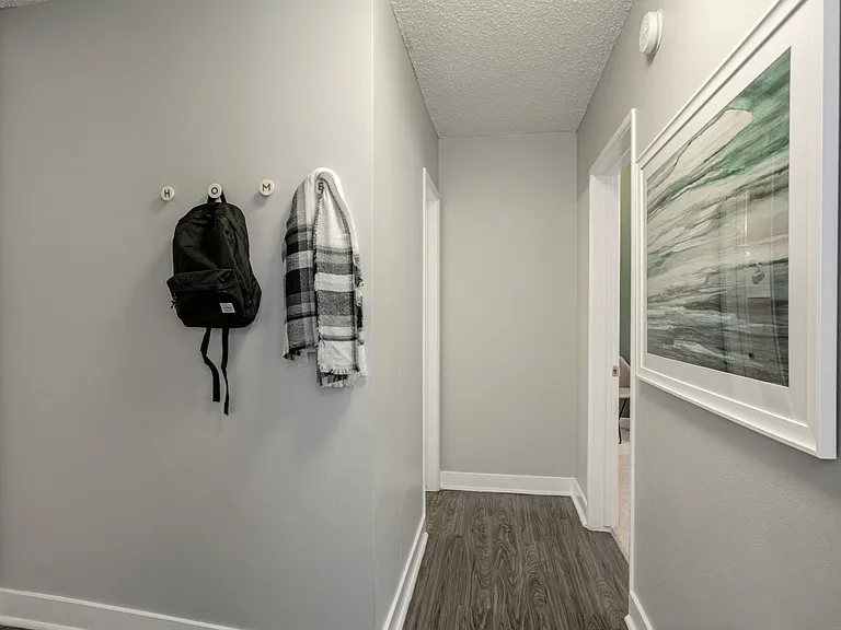 415 Gayley Ave — Photo 14