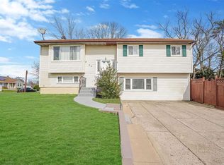 53 Ruland Rd, Selden, NY 11784