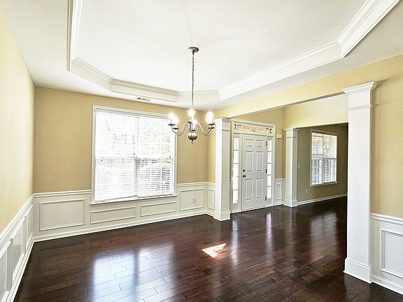 4th image of 1215 Clandon Pl