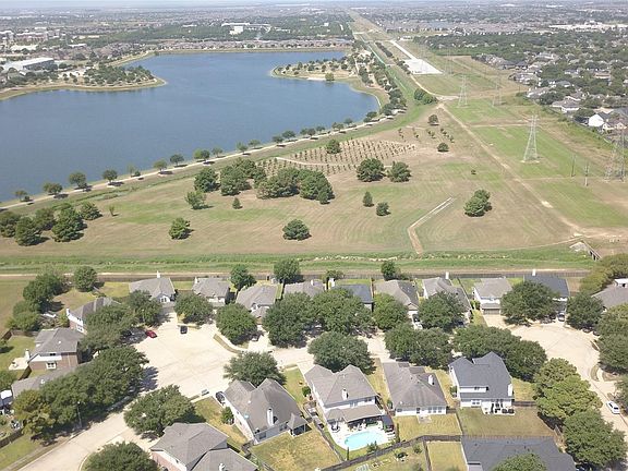 4th image of 9514 Curry Landing Dr