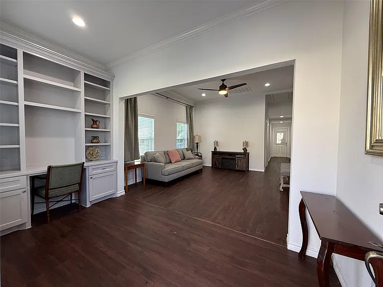 1717 Weber St — Photo 3