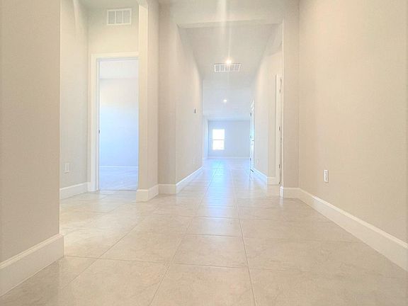 3rd image of 8321 Greenway Ave