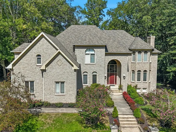 5300 W Autumn Springs Ct, Muncie, IN 47304