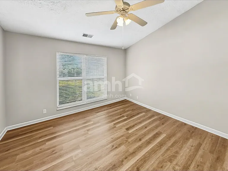 2120 Loudenslager Dr — Photo 11