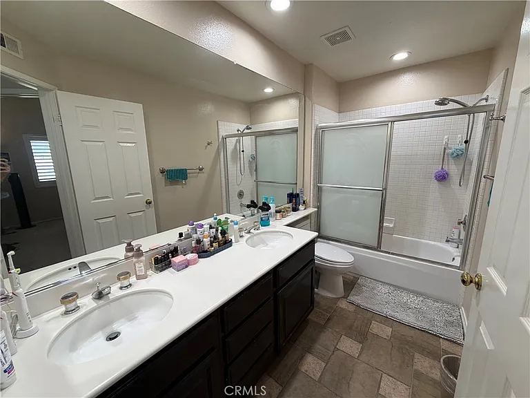 5540 Patricia Way — Photo 21