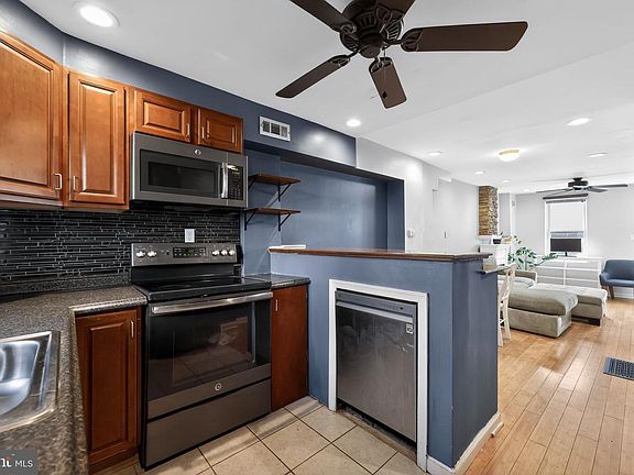 5th image of 2141 E Albert St