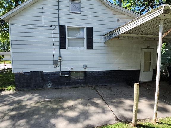 5th image of 807 E North Union St