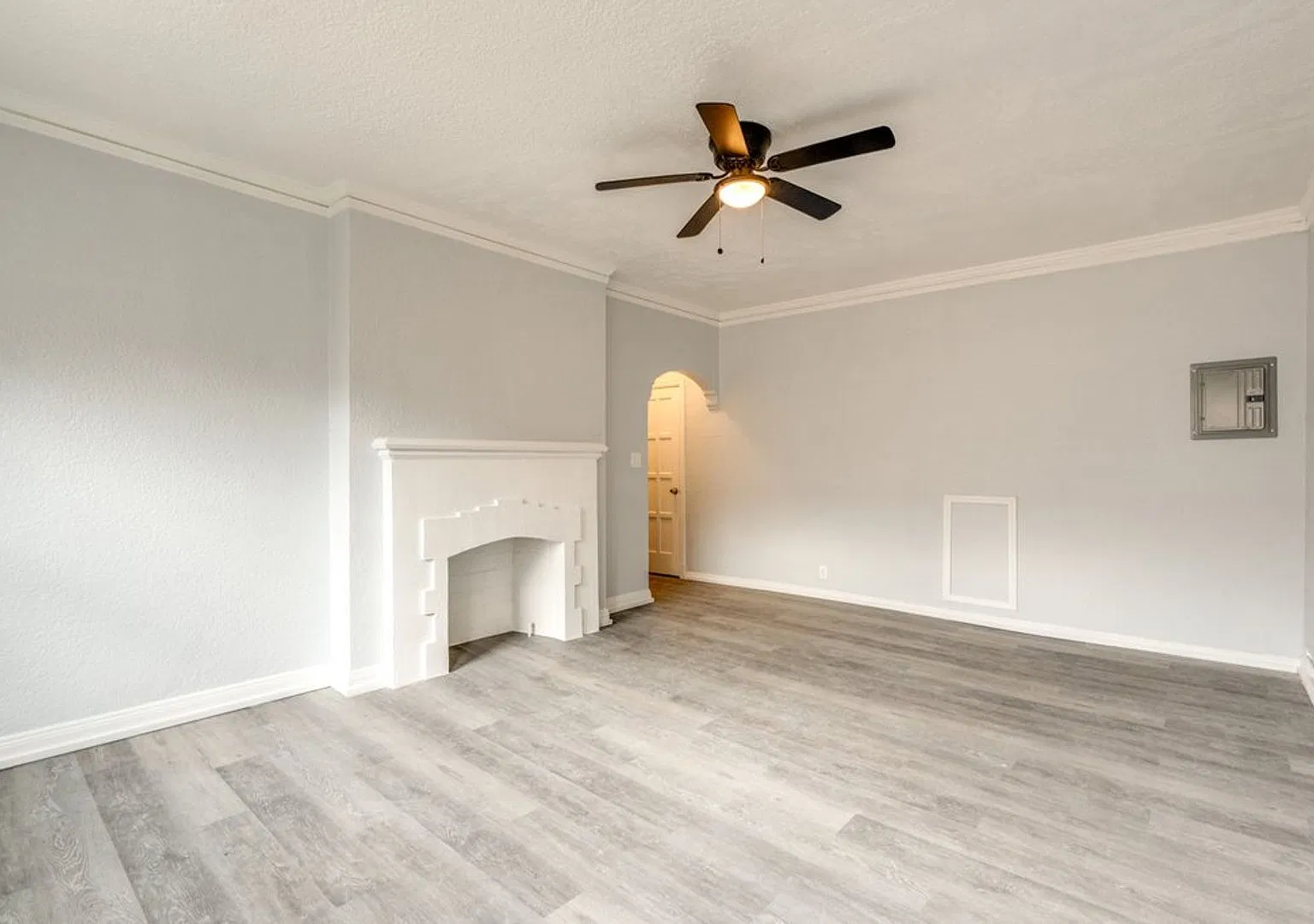 2840 S Moreland Blvd — Photo 4