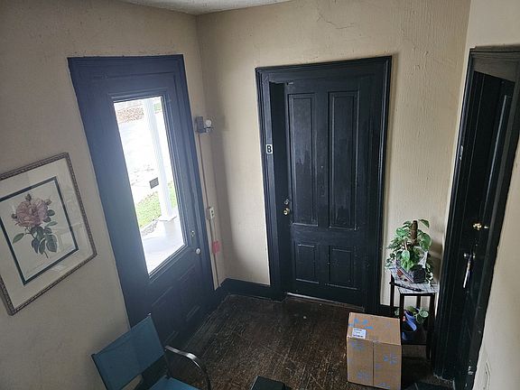 4th image of 261B N 2nd St #B