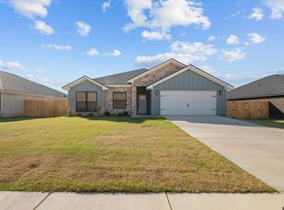 16529 Crossing Cir, Lindale, TX 75771