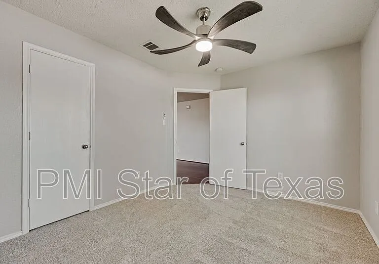 2061 Bliss Rd — Photo 23