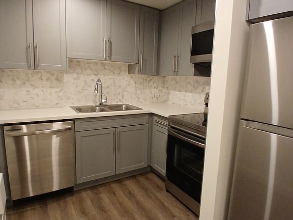 3rd image of 17703 59th St NW