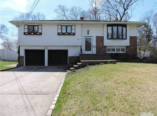 75 Craig Rd, Islip Terrace, NY 11752