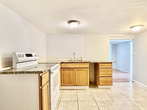 5th image of 2611 41st Ave N APT C