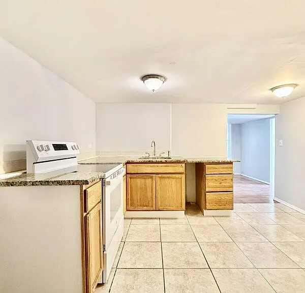 2611 41st Ave N #C — Photo 5