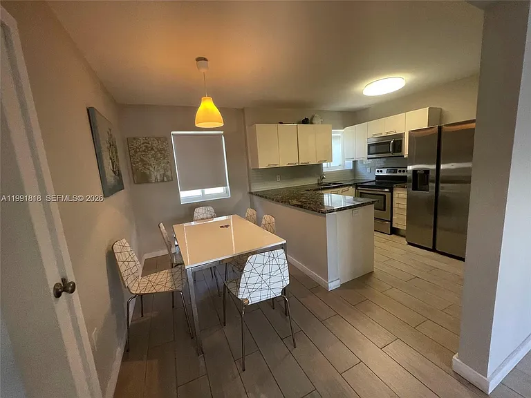 625 77th St #2 — Photo 7