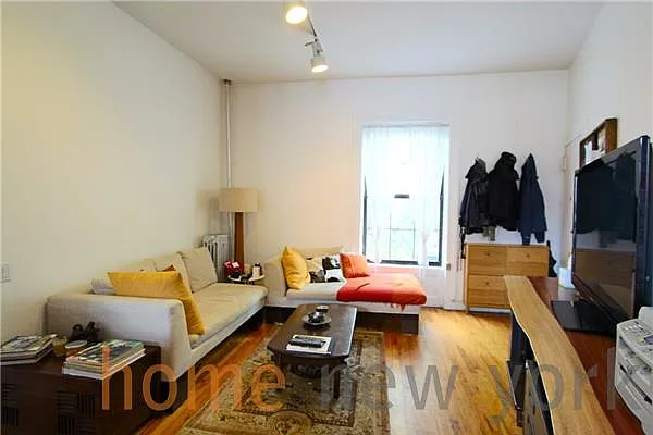 Rented by New York is Home | media 40