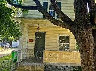 243 19th St NW, Barberton, OH 44203