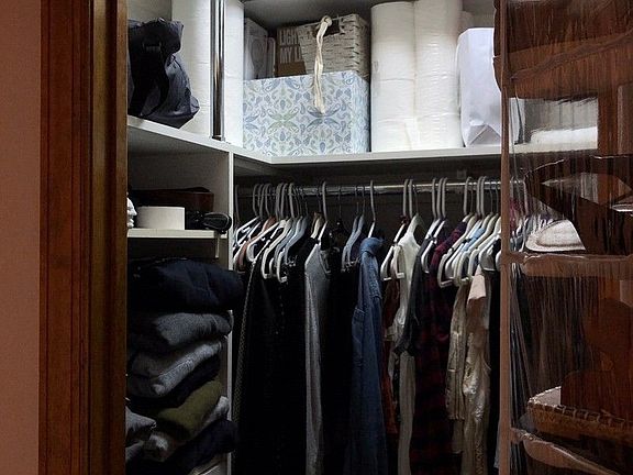 4th image of 73 Hausman St #10