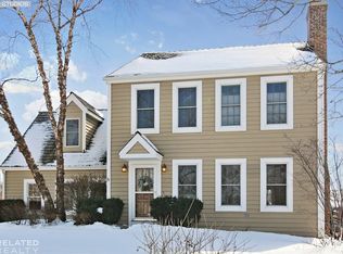 4547 Kings Way N, Gurnee, IL 60031