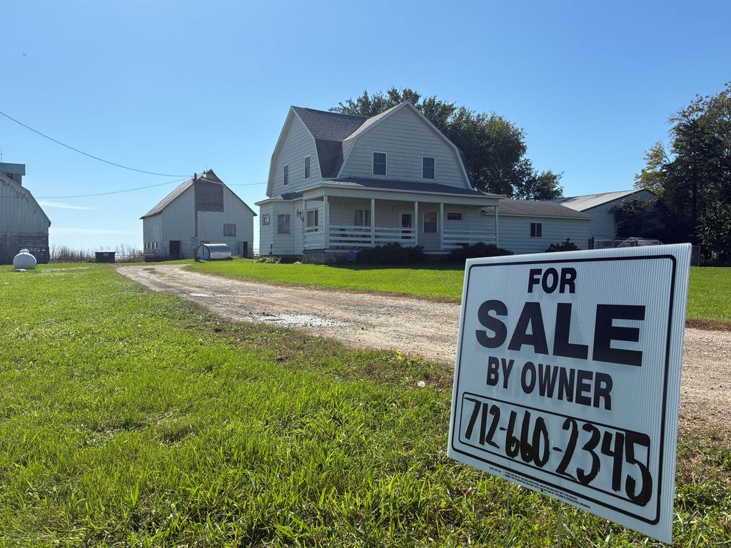 2470 620th St - Property Image