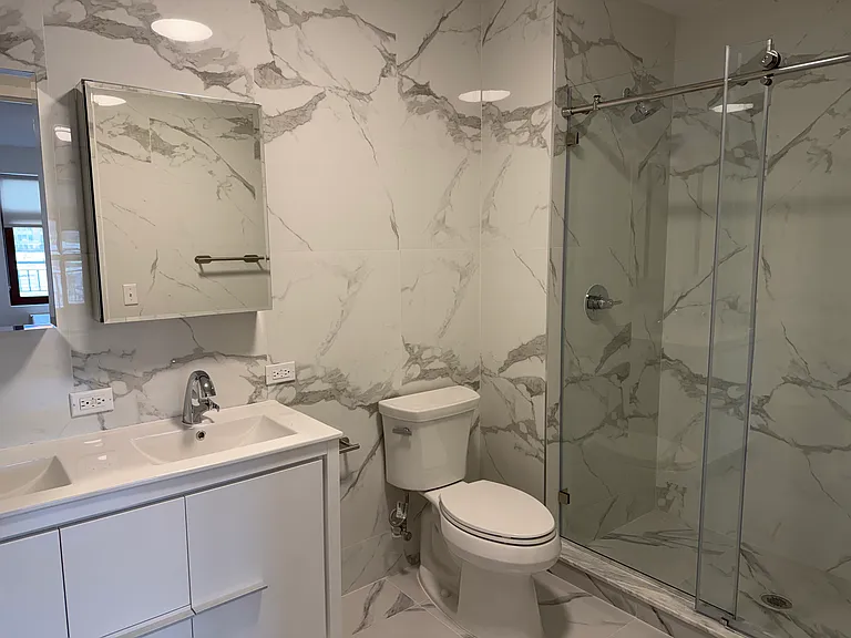 224 Gramatan Ave #8E — Photo 8