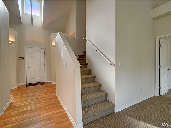 5th image of 16913 91st Ave E
