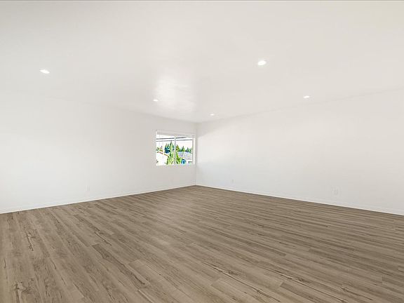 2nd image of 13406 S Vermont Ave APT 7