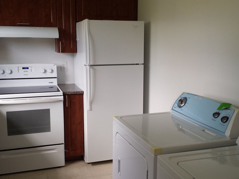 1st image of 11610 NW 39th St APT 4