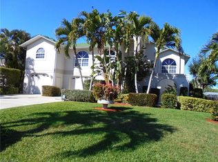 6296 Cocos Dr, Fort Myers, FL 33908